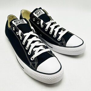 Converse Unisex Chuck Taylor Sneaker NIB